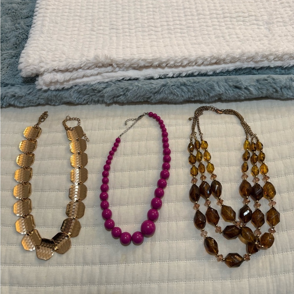 Bundle Vintage Necklaces